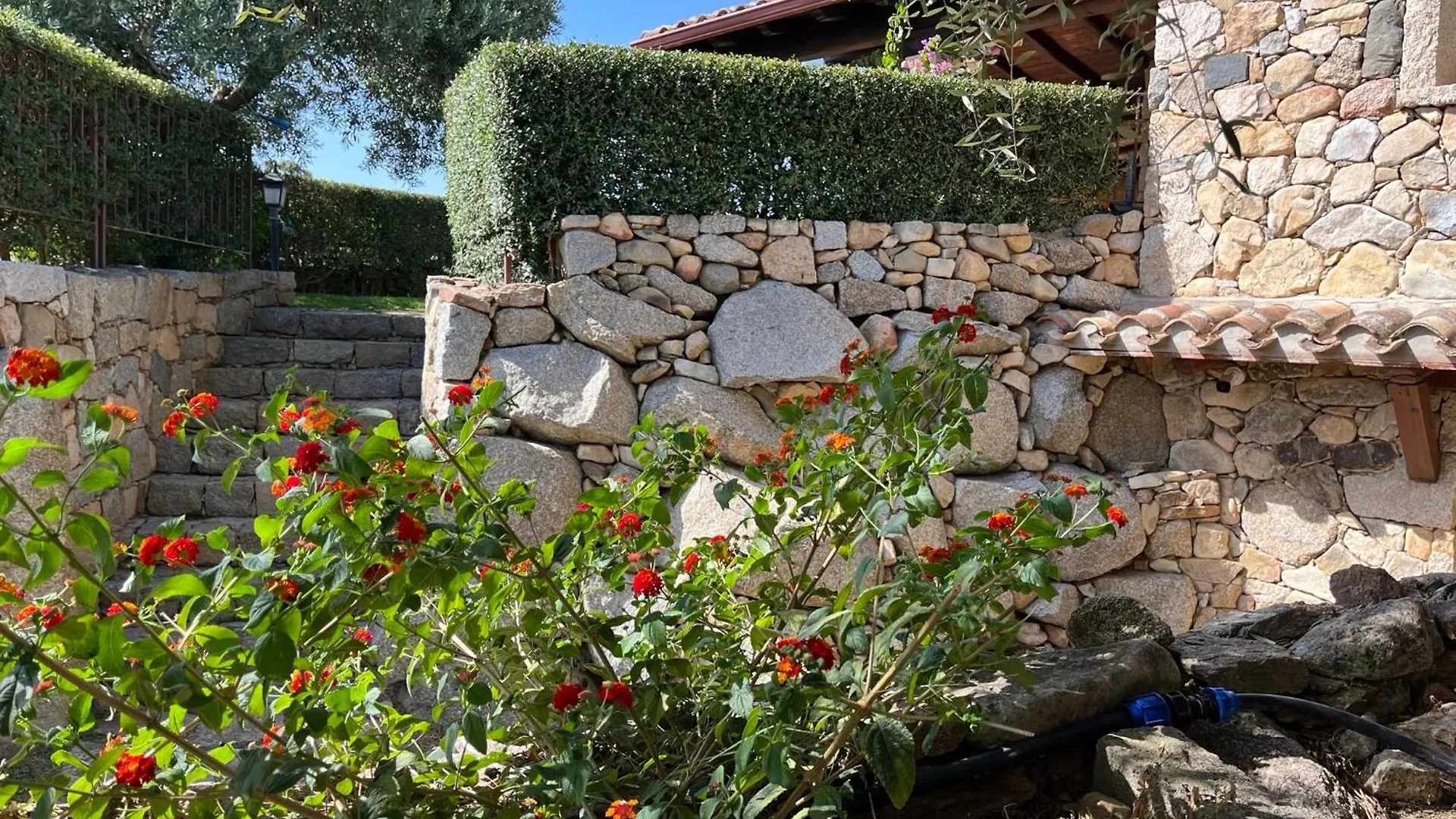 Villa Dante Castiadas 0*,  Italia